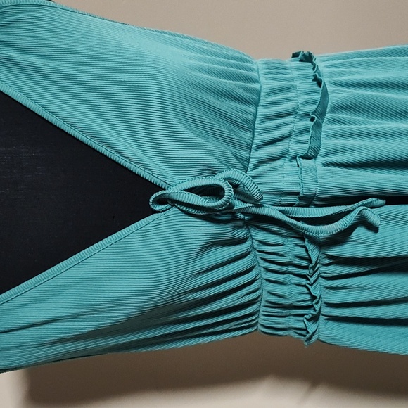 Shein Curve Green Tank - Picture 2 of 4